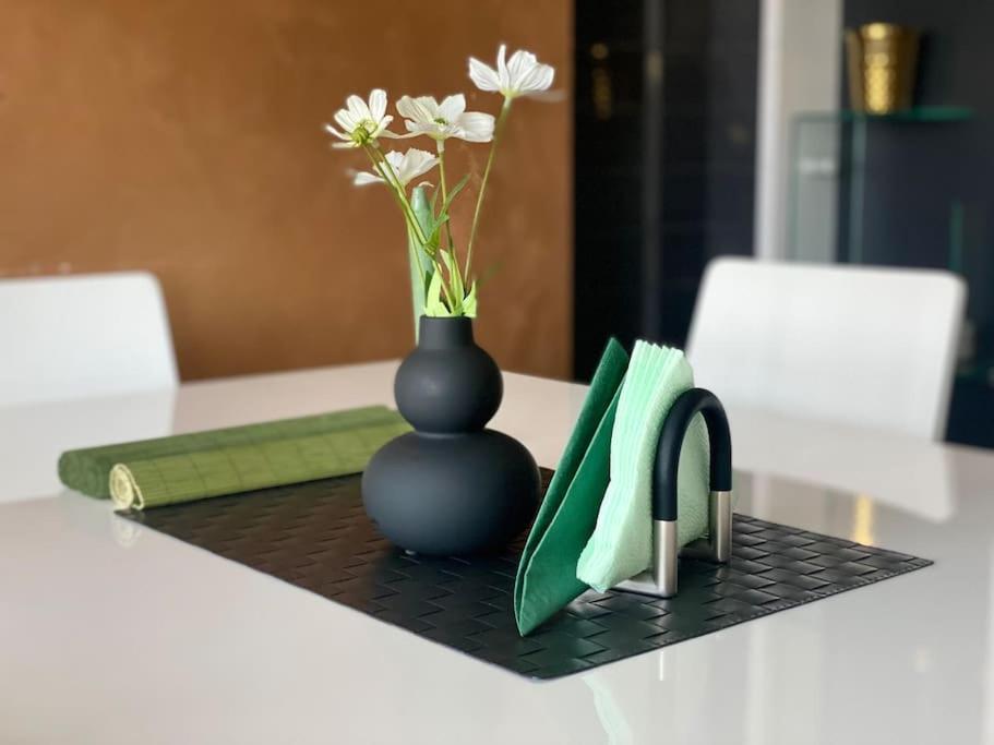 Lovely 1-Bedroom Apartament With Free Parking Sofia Ngoại thất bức ảnh