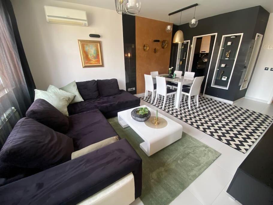 Lovely 1-Bedroom Apartament With Free Parking Sofia Ngoại thất bức ảnh