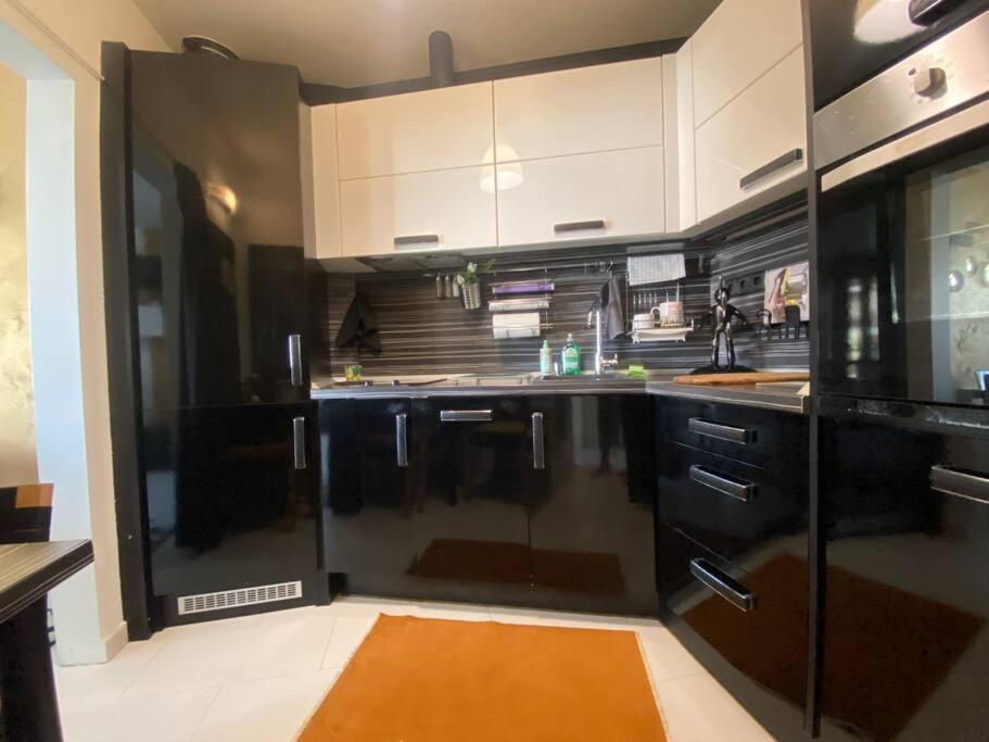 Lovely 1-Bedroom Apartament With Free Parking Sofia Ngoại thất bức ảnh